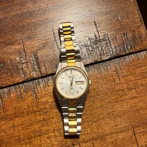 Women’s seiko two tone watch
